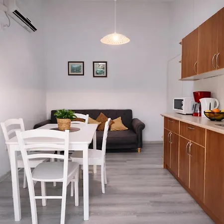 Urban Apartment *